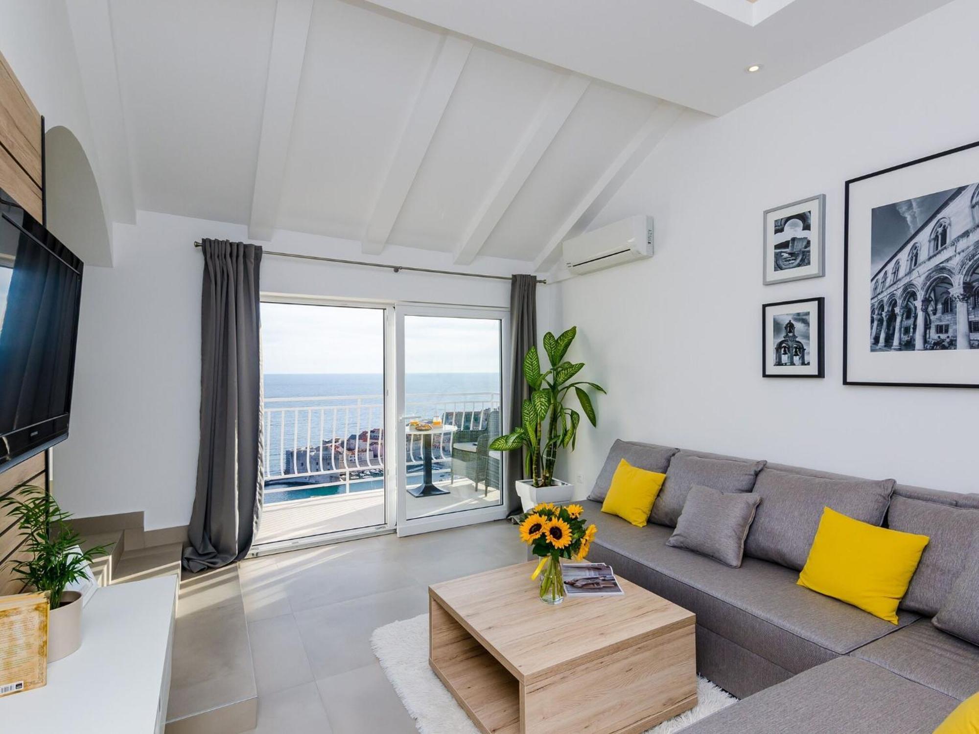 Ploce Apartments-One-Bedroom Apartment With Terrace And Sea View ดูบรอฟนิก ภายนอก รูปภาพ